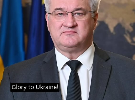 Андрей Сибига с флагом Украины