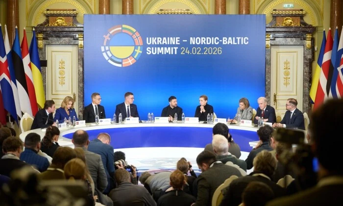 Понад 42 млрд євро допомоги Україні