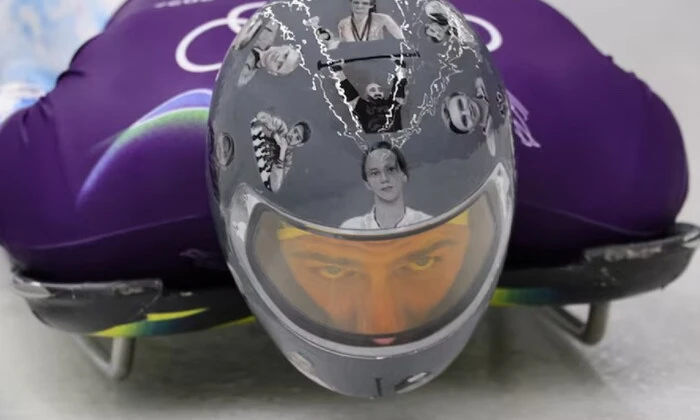 The depicted skeleton athletes-heroes at the Olympic podium