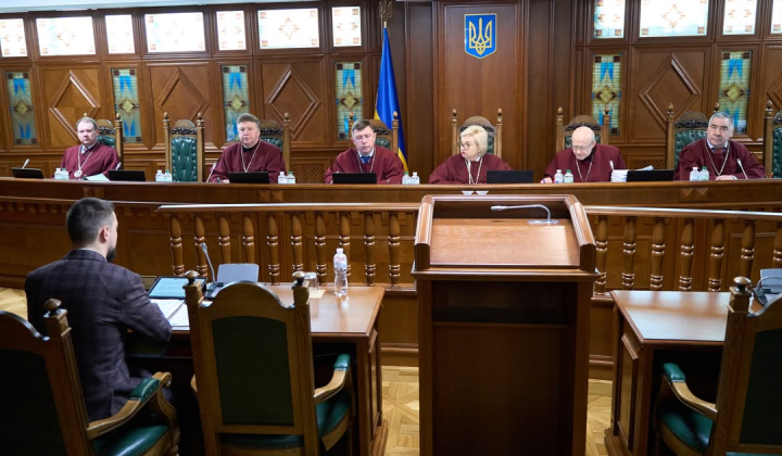 Court considers complaint about property arrest