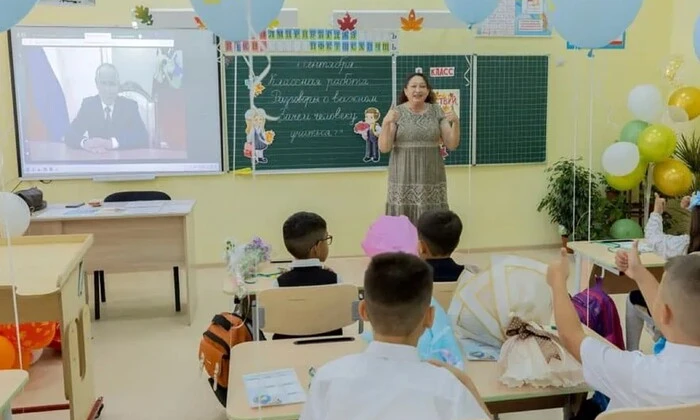 Оккупанты вводят в школах Луганщины уроки «русских ценностей» для детей