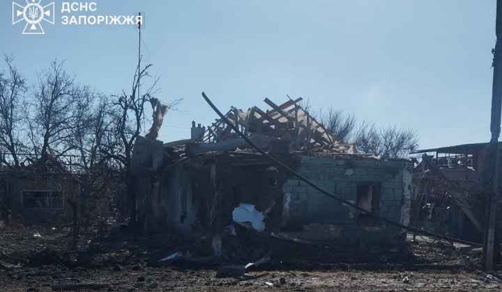 Жінка загинула, двоє поранені в результаті авіаудару