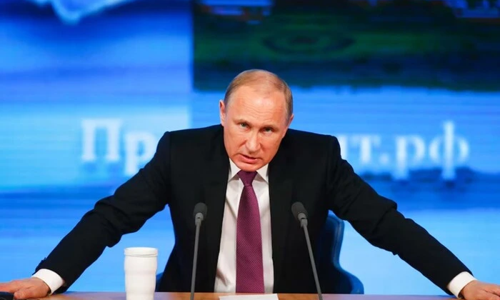 Putin becomes first patient for artificial liver transplant