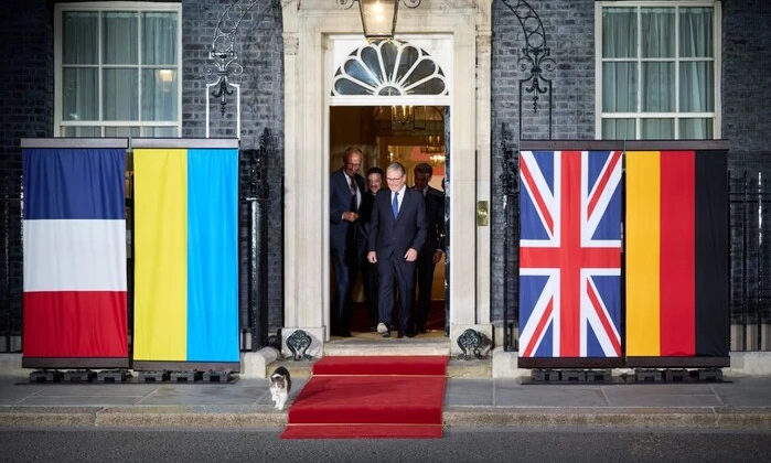 Лідери Британії, Франції та Німеччини мова миру для України