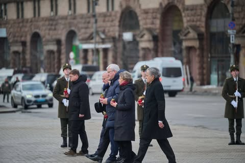 Honoring fallen defenders at Maidan