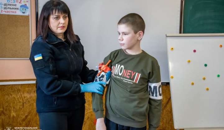 Training on how to stop bleeding