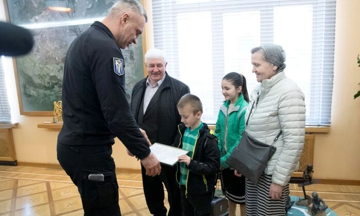 Kyiv apartment for a family of 43 people