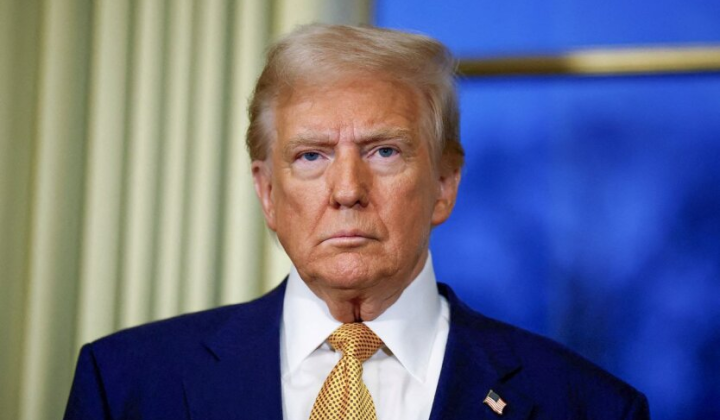 Trump's rating drops: war with Iran