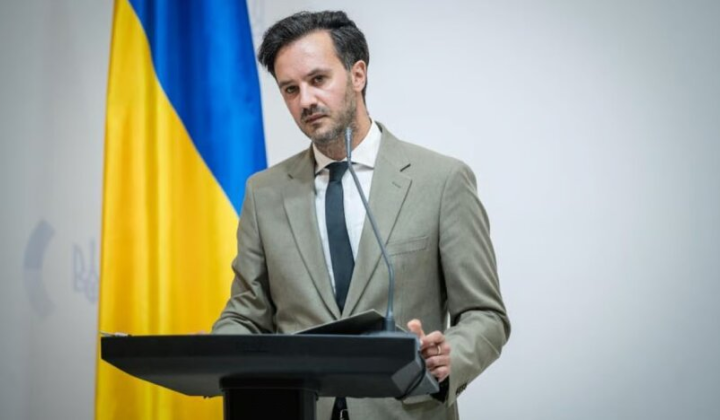 1.3 billion dollars of Oschadbank detained