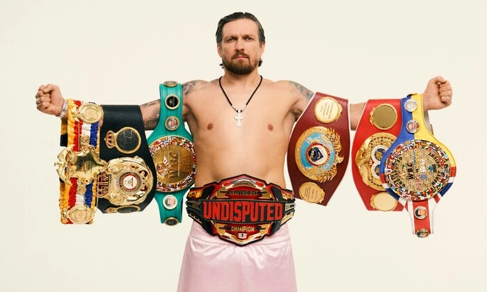 Александр Усик отказался от титула WBO