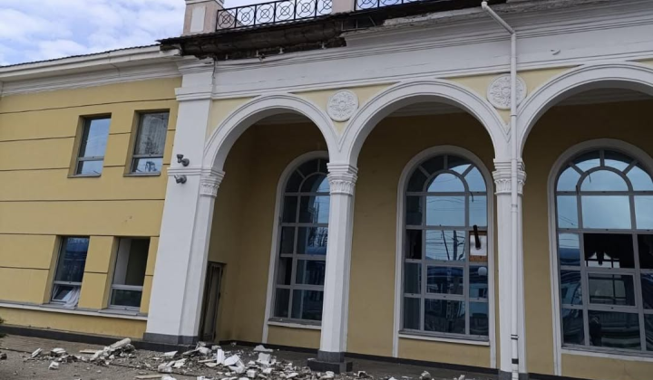 Russian attack on railway infrastructure of Sloviansk: four injured