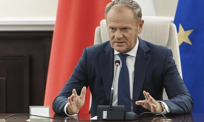 Poland urges citizens to leave Iran immediately: US prepares military strikes
