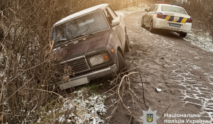 Злодій з викраденими автомобілями