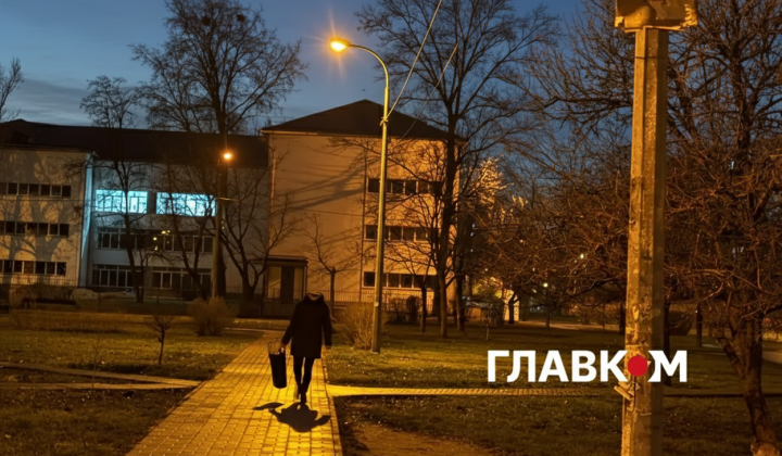 Вуличні ліхтарі вимкнені в Києві