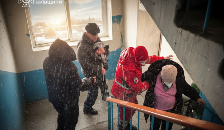Пожежа у дев'ятиповерхівці у Вишгороді