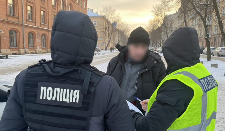 Харківські посадовці вивели 1,8 млн грн зарплат