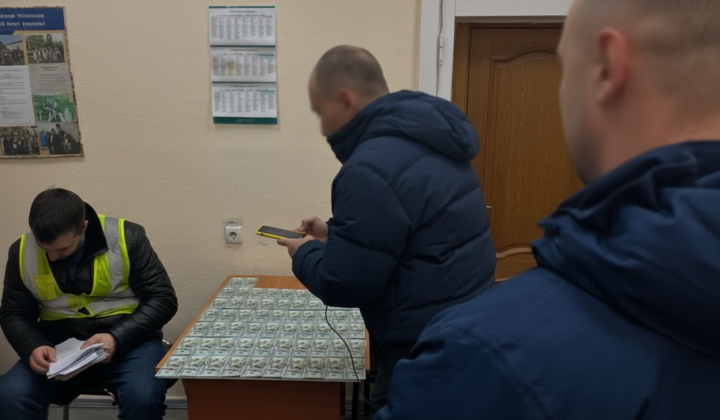 Лекарь требует $6000 у ветерана