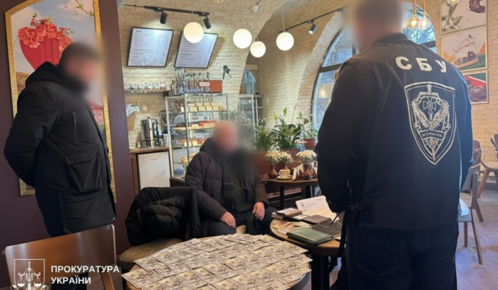 Депутата арестовали за $10 тысяч: обещал устроить на работу за деньги