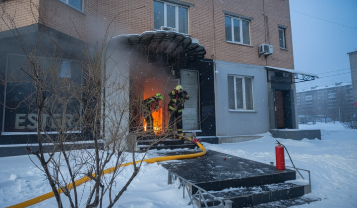 Fire in Kyiv beauty salon