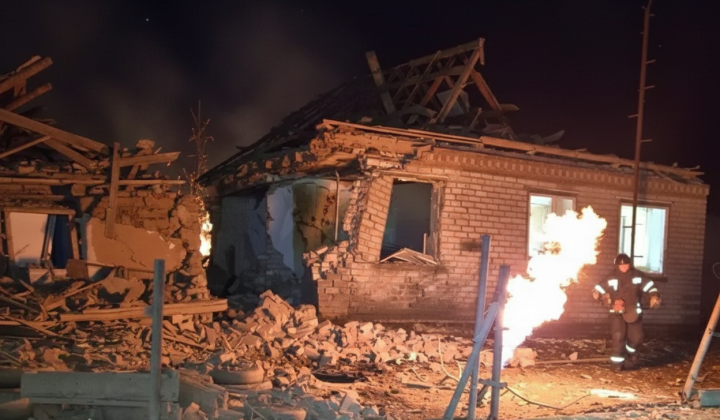 Будинок зруйнований в результаті обстрілу