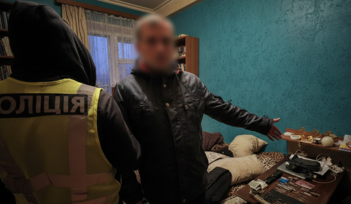 Задержанный иностранец с отметками в Киеве