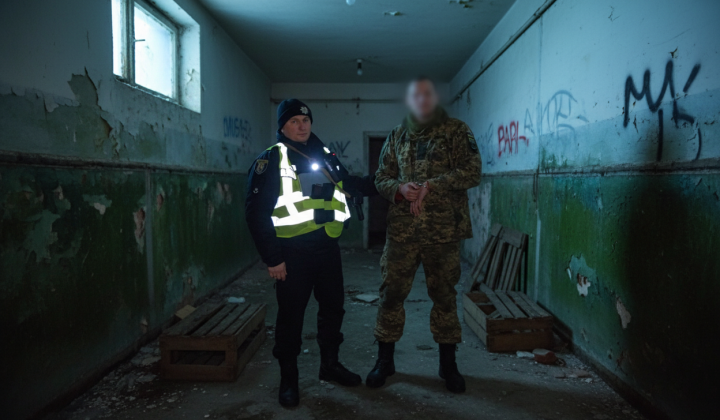 Військового у розшуку затримали у Києві
