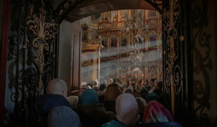 Доходи лаври лише 30% від довоєнного