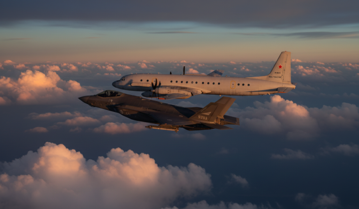 Norwegian F-35 accompany Russian reconnaissance aircraft