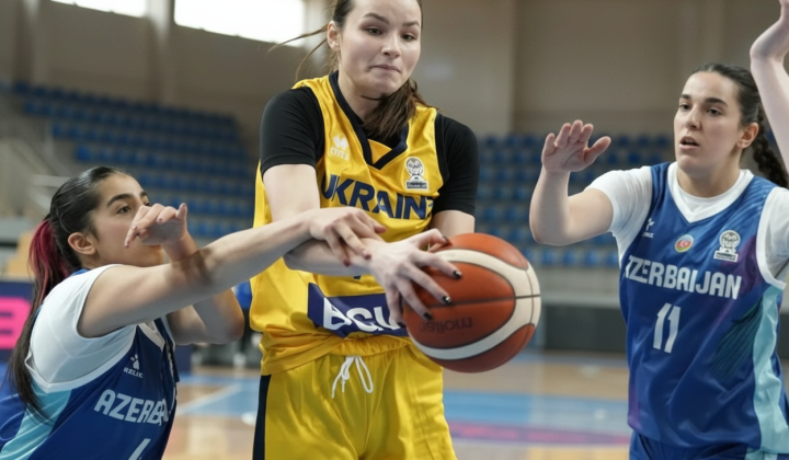 Ukraine vs Azerbaijan in basketball