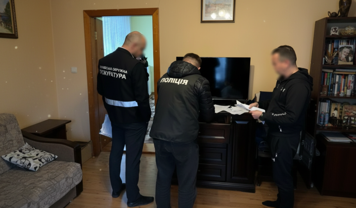 Raids in hospitals due to fake services