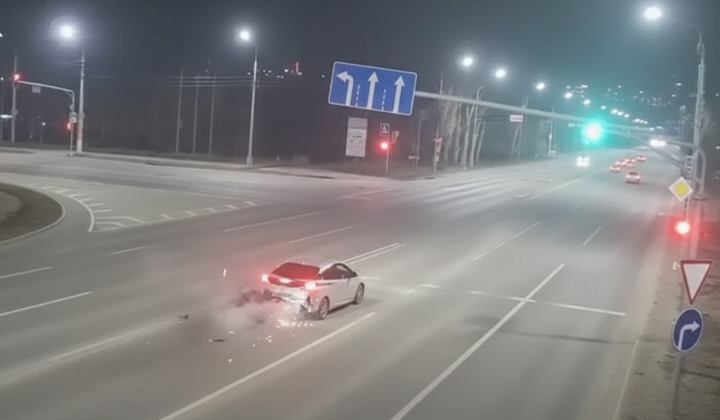 Fatal accident near Kyiv: motorcyclist crashes into stopped car at high speed