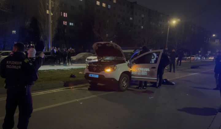Police officers seriously injured in shootout