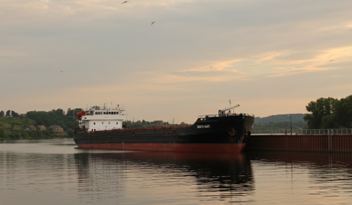 Російський суховантаж затонув у морі