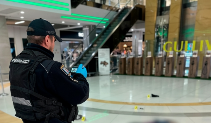 A man fell from the fifth floor