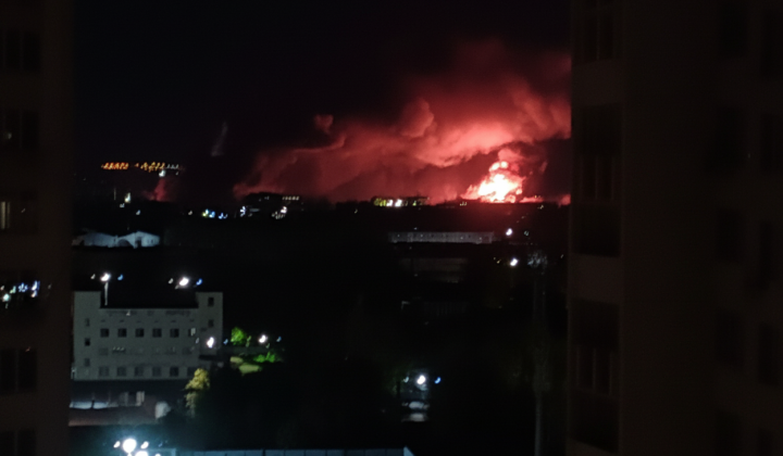 Завод у Ярославлі на вогні