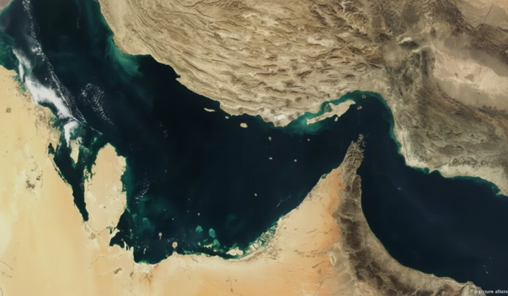 Iran blocked the Strait of Hormuz, ruining Trump's plans