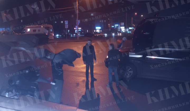 Дівчина вистрибнула з 16-го поверху