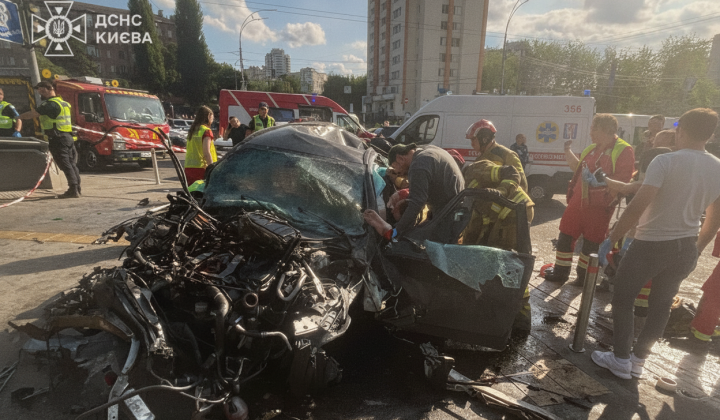 Аварія на Караваєвих дачах, блокування водієві