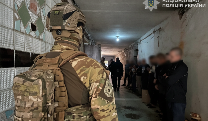 Kiev police freed 12 hostages