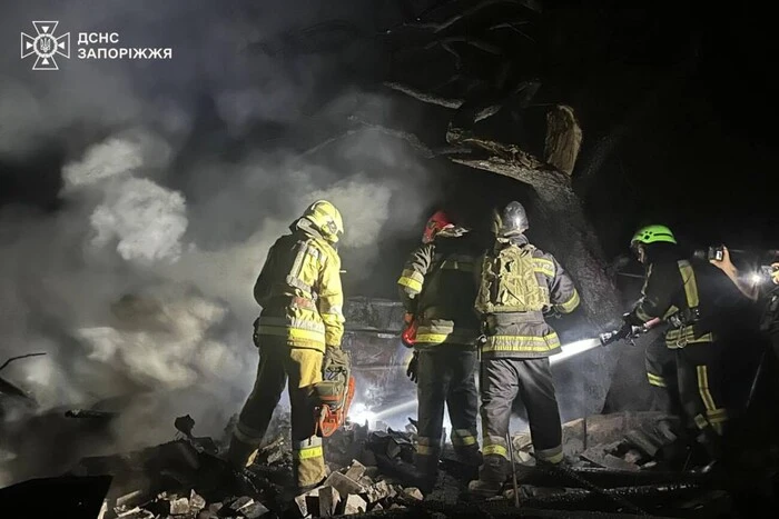 Зображення обстріляного Запоріжжя з місця події