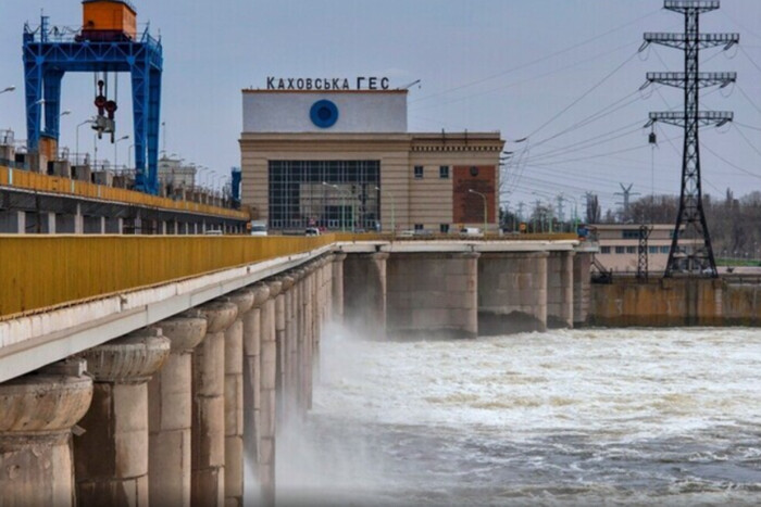 Разрушенная Каховская ГЭС после взрыва