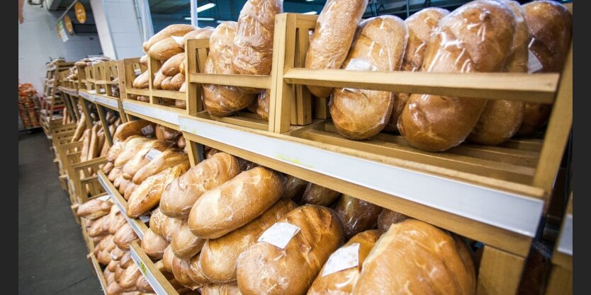 Супермаркети встановили нові ціни на соняшникову олію, гречку та хліб