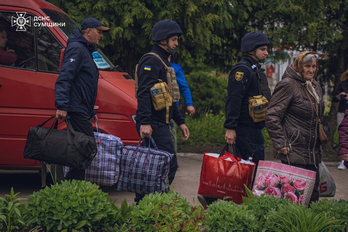 Пенсіонерів та хворих евакуюють у Мер Білопіллі