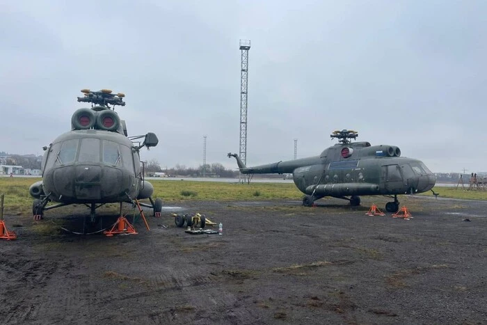 Три украинских вертолета от Польши