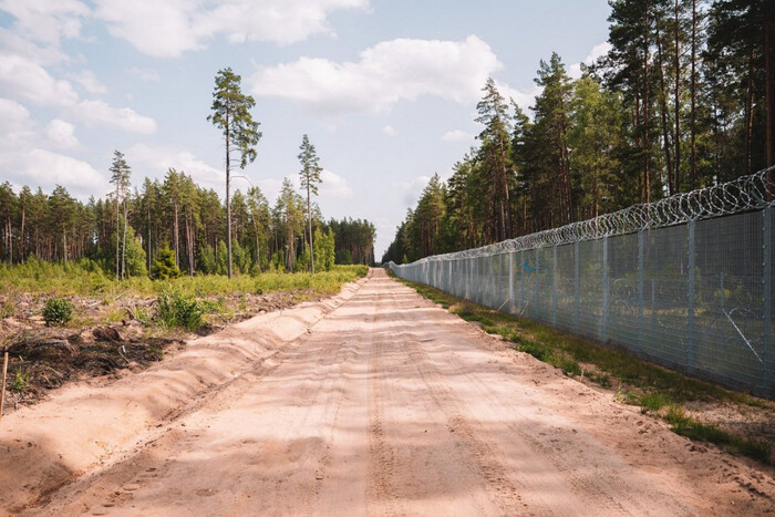 Паркан на кордоні з Білоруссю завершено