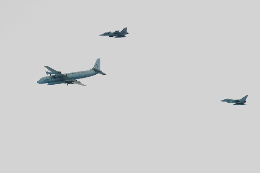 Швеция подняла в воздух истребители через российский военный самолет
