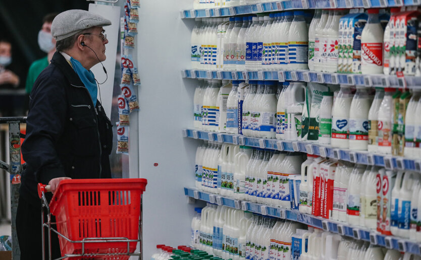 Українцям показали, скільки коштують молоко, сир та сметана під час Великого посту