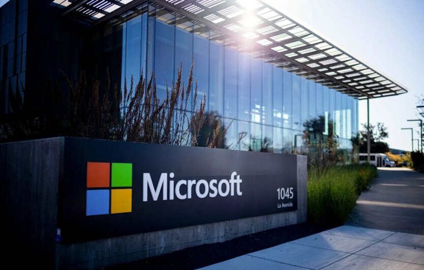 Звільнення працівників у Microsoft на тлі інвестицій в ШІ