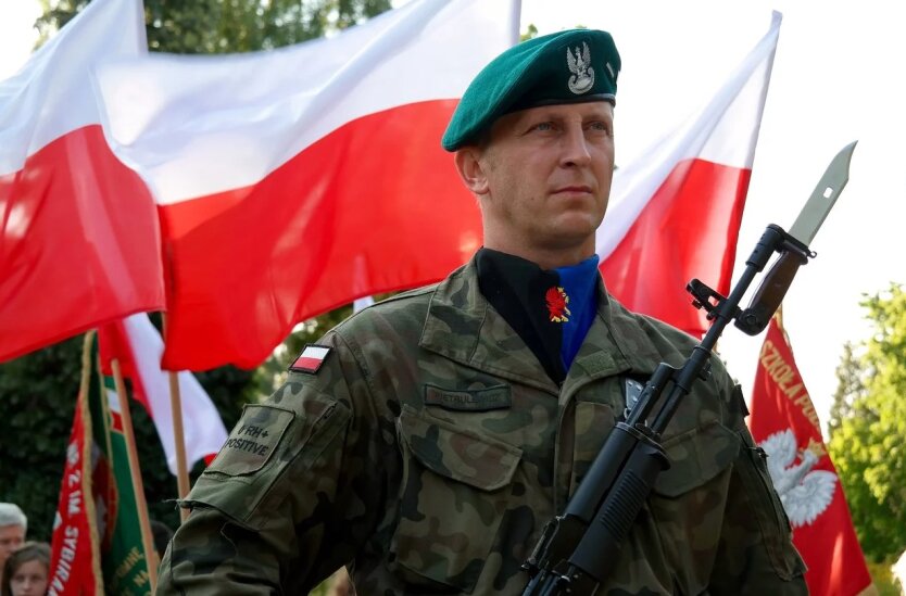 Поляки готові піти добровольцями на фронт