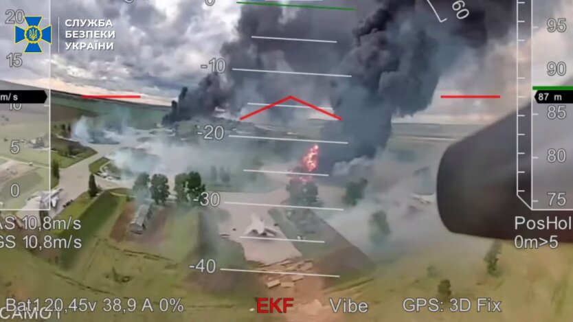 Удар по російському бомбардувальнику Ту-22М3